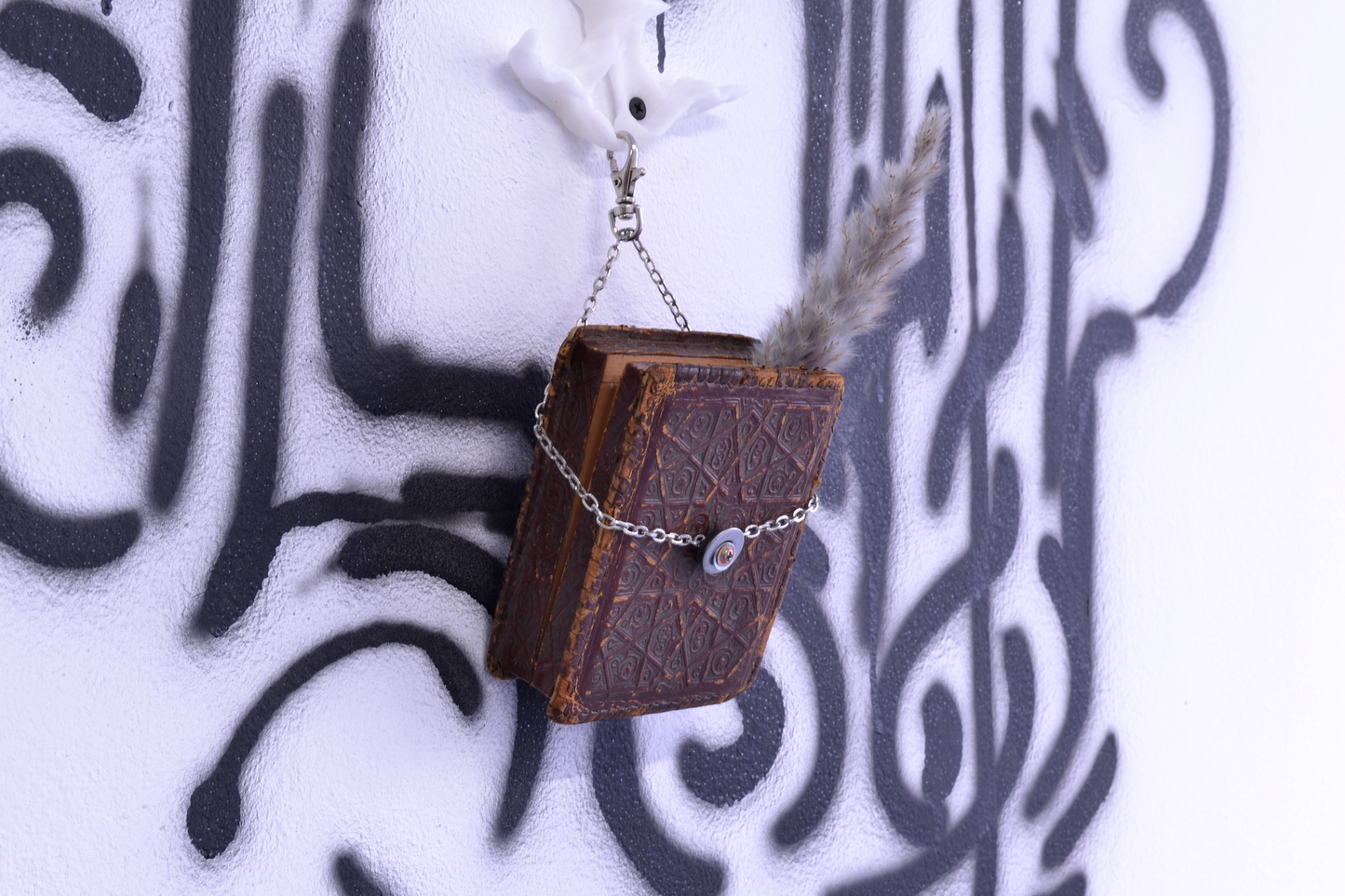 Coffret (partie de la série Tarnished Lost Touch)